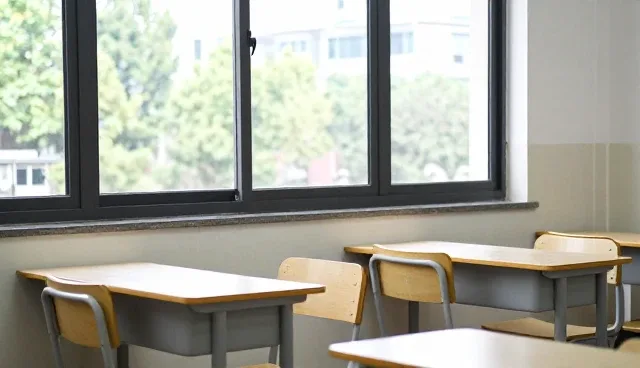 从学校与医院看商务服务应用效果